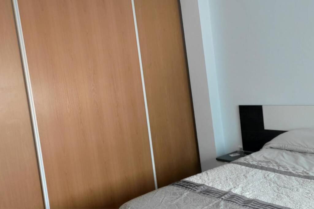 Lucena-Piso Amplio Y Luminosoアパートメント エクステリア 写真